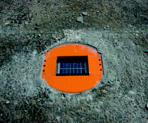 LED Solar Mounted Road Pavement Markers, Heavy-duty Non-Corrosive Solar Markers, mounted pavement street markers, LED solar light studs, street stud